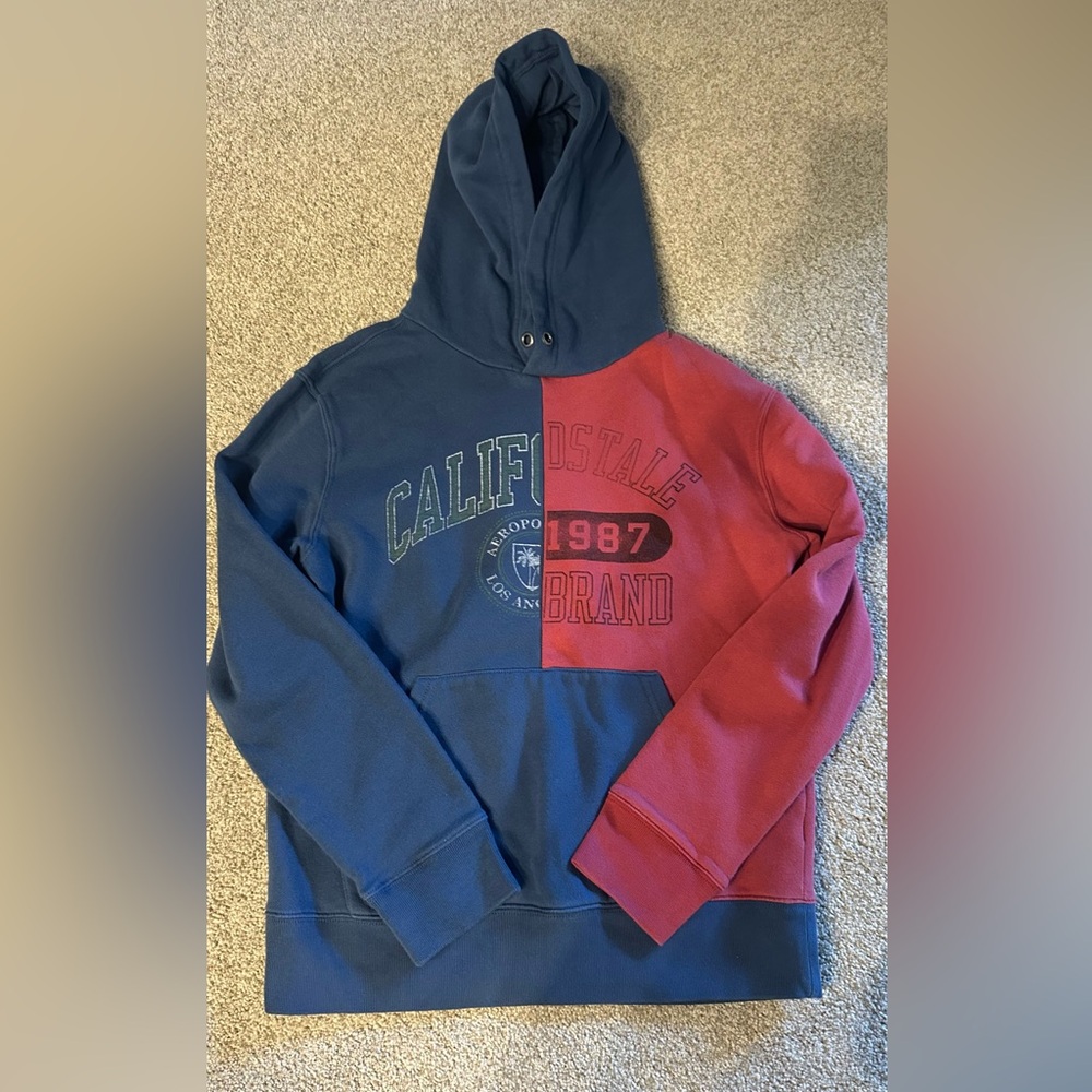 Aeropostale Men's Blue and Red Graphic Hoodie